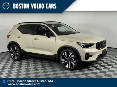 New 2025 Volvo XC40 B5 Ultra w/ Protection Package Premier
