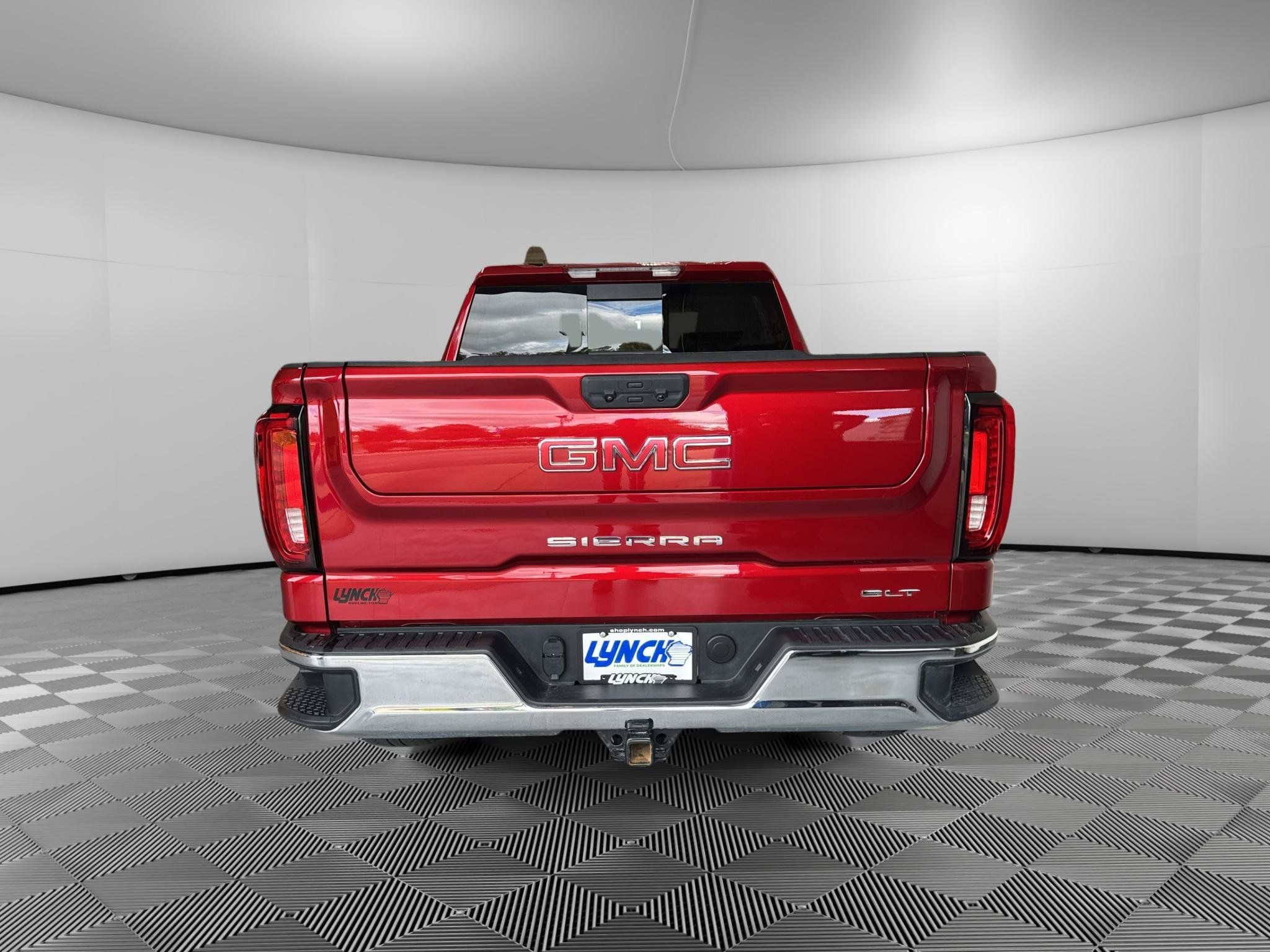 Used 2025 GMC Sierra 1500 SLT w/ SLT Premium Package AWD/4WD image 4