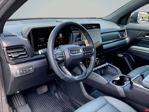 Used 2026 GMC Terrain AT4 w/ Convenience Package III AWD/4WD image 15
