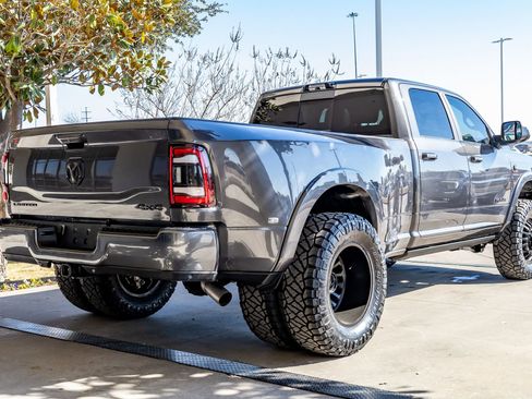 Used 2022 RAM 3500 Limited image 10
