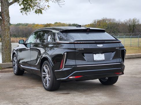 New 2026 Cadillac Lyriq Luxury image 3