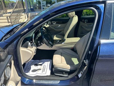 Used 2017 Mercedes-Benz C 300 4MATIC Sedan image 8