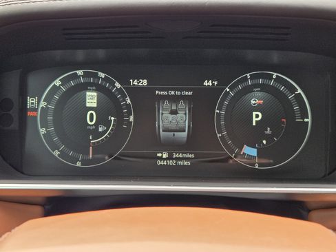 Used 2017 Land Rover Range Rover Sport SVR image 15