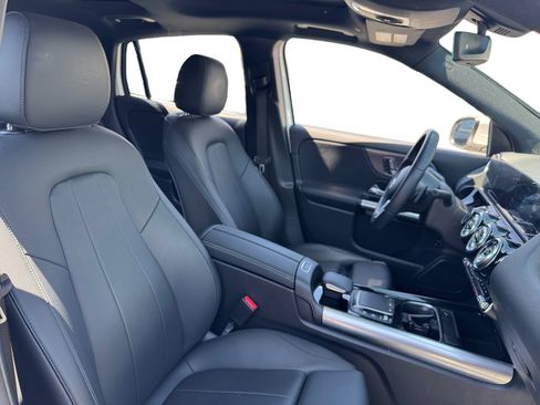 Used 2023 Mercedes-Benz GLA 250 w/ Premium Package image 15