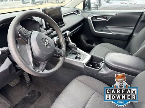 Used 2024 Toyota RAV4 XLE AWD/4WD image 3