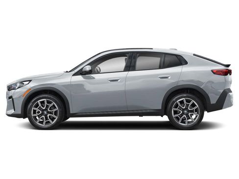 New 2026 BMW X2 xDrive28i w/ Technology Package AWD/4WD image 3