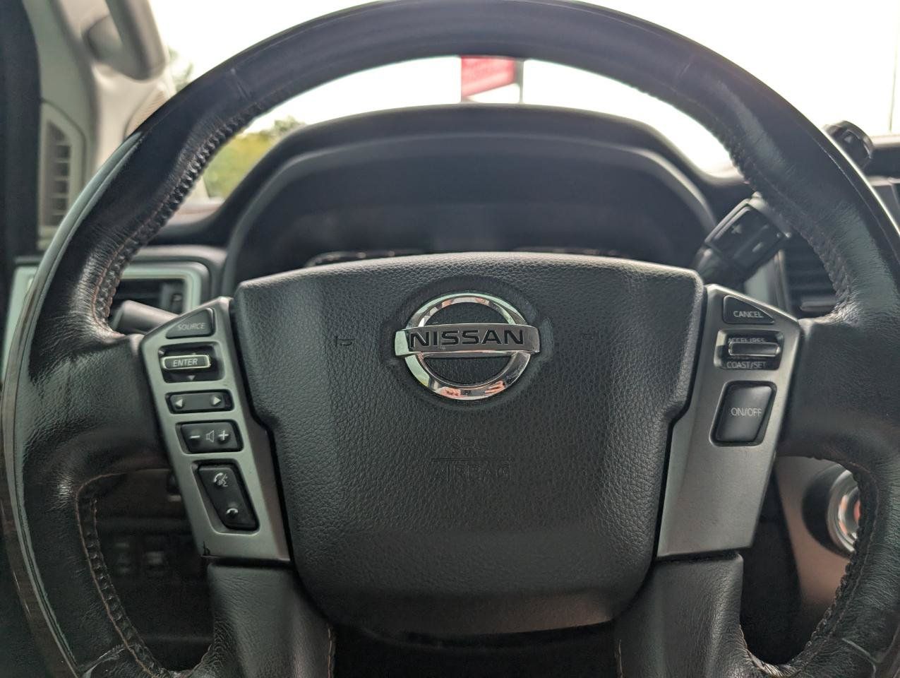 Used 2018 Nissan Titan Platinum Reserve w/ Platinum Utility Package RWD image 15