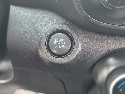 Used 2024 Hyundai Venue Limited image 31