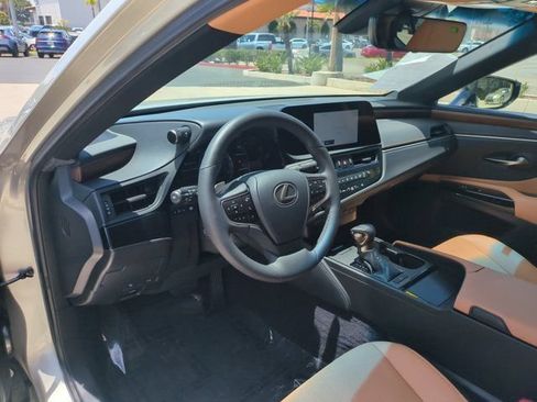 Used 2024 Lexus ES 350 w/ Premium Package FWD image 12