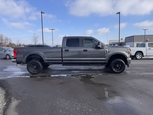 Used 2018 Ford F250 XL w/ Power Equipment Group image 2