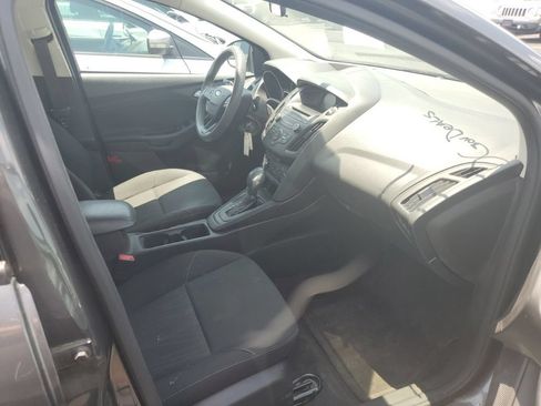 Used 2017 Ford Focus SE FWD image 10