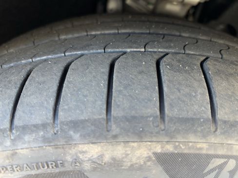 Certified 2025 BMW 760i xDrive w/ Executive Package image 26