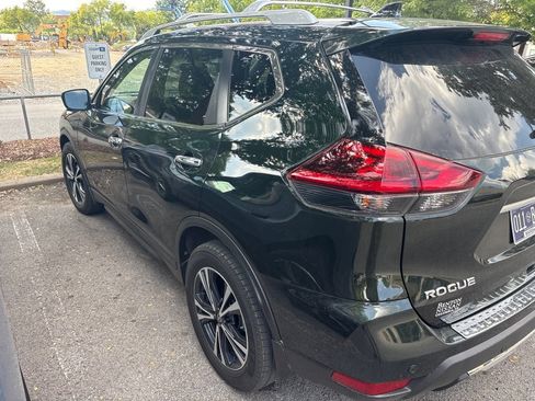 Used 2020 Nissan Rogue SV w/ Premium Package FWD image 10