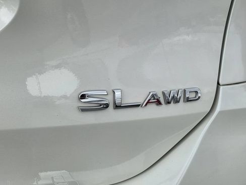 Used 2019 Nissan Rogue SL w/ Premium Package AWD/4WD image 5