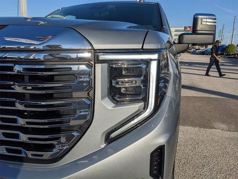 Used 2024 GMC Sierra 1500 Denali w/ Denali Reserve Package image 10