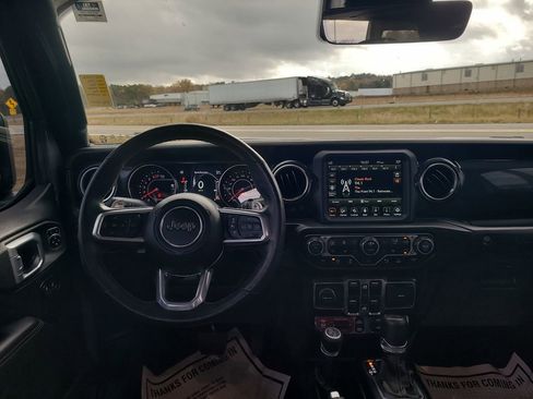 Used 2022 Jeep Wrangler Unlimited Rubicon w/ Xtreme Recon 35" Tire Package image 24