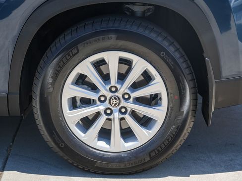 Certified 2024 Toyota Grand Highlander FWD image 10