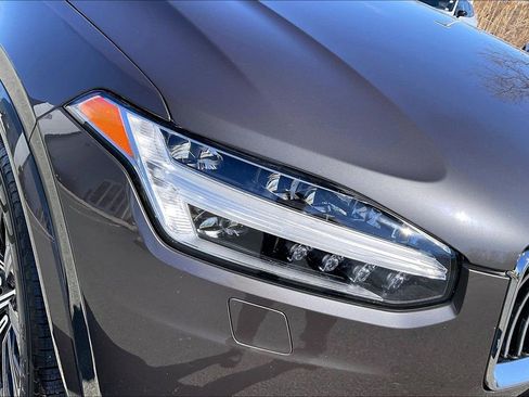 Certified 2023 Volvo XC90 B5 Core w/ Protection Package Premier image 33