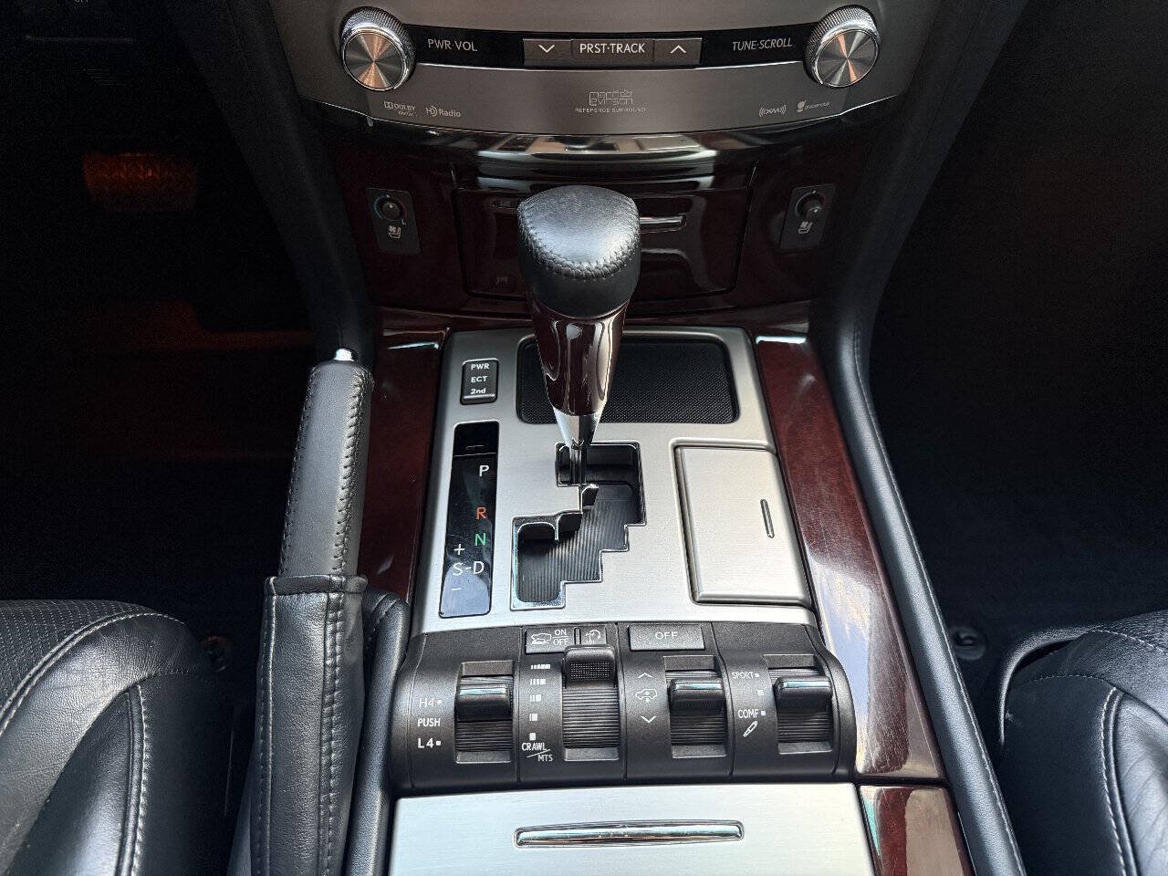 Used 2014 Lexus LX 570 4WD image 25