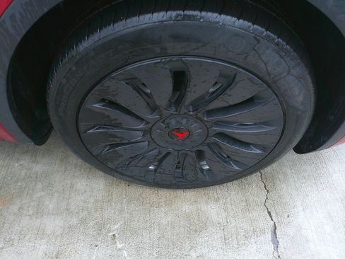 Used 2023 Tesla Model Y Long Range image 13