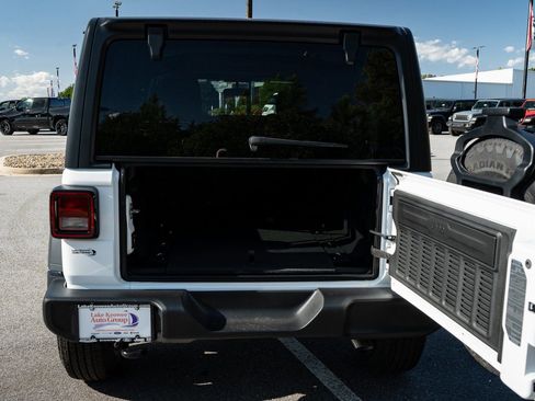 New 2026 Jeep Wrangler Unlimited Sport AWD/4WD image 9