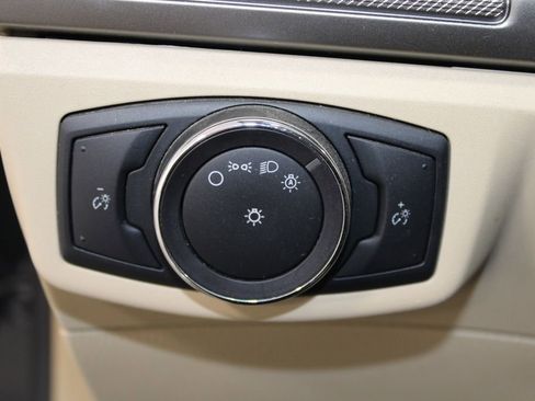 Used 2014 Ford Fusion SE FWD image 30