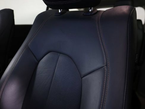 Used 2019 Chrysler Pacifica Touring-L Plus FWD image 37
