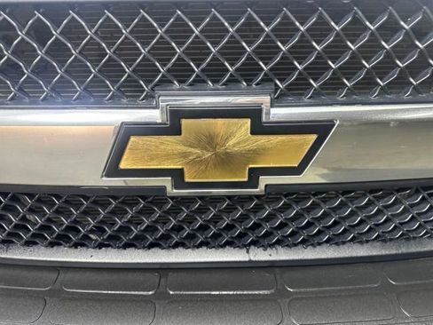 Used 2024 Chevrolet Express 2500 w/ Driver Convenience Package image 9