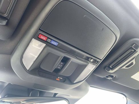 Certified 2025 Subaru Forester Premium AWD/4WD image 12
