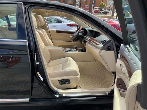 Used 2016 Lexus LS 460 AWD w/ Comfort Package image 63