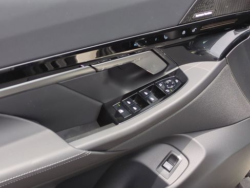 Certified 2026 BMW 530i xDrive w/ Premium Package image 14