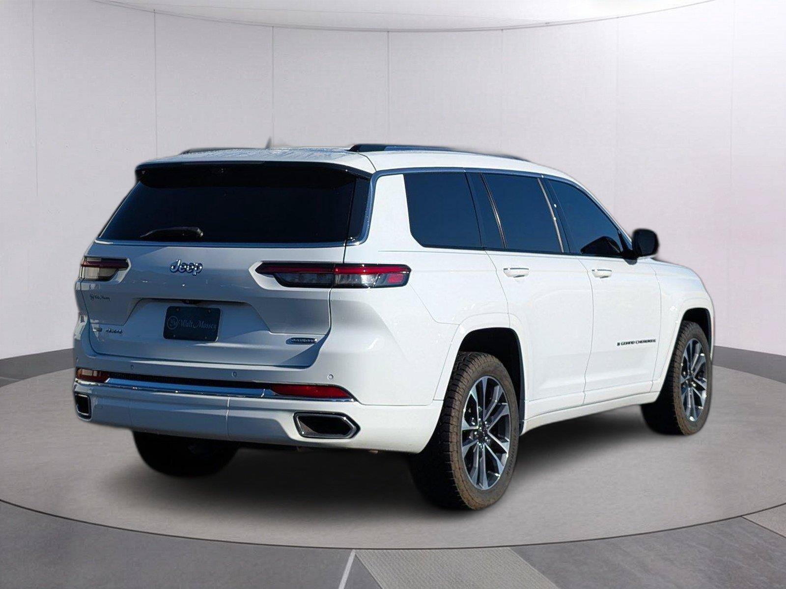 Used 2021 Jeep Grand Cherokee L Overland w/ Advanced Protech Group III AWD/4WD image 7