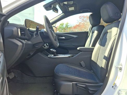 Certified 2025 Buick Envista Preferred image 15