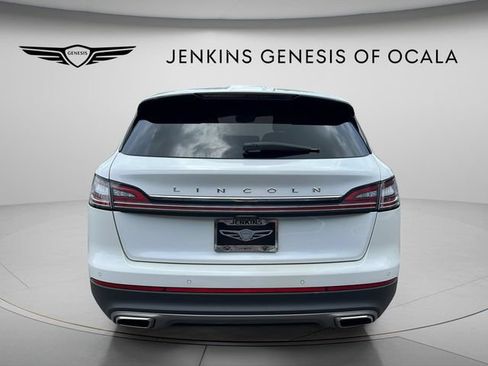 Used 2022 Lincoln Nautilus FWD w/ Premium Package image 4
