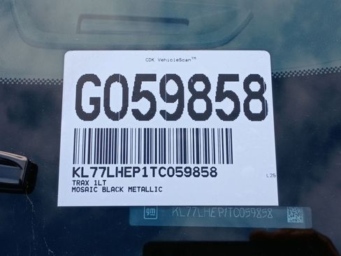 New 2026 Chevrolet Trax LT w/ Sunroof Package image 34