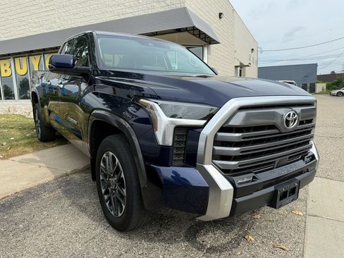 Used 2023 Toyota Tundra Limited AWD/4WD image 7