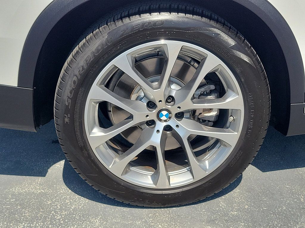 Used 2026 BMW X5 xDrive50e w/ Climate Comfort Package AWD/4WD image 6