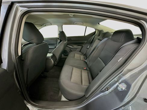 Used 2025 Nissan Altima 2.5 SV FWD image 28
