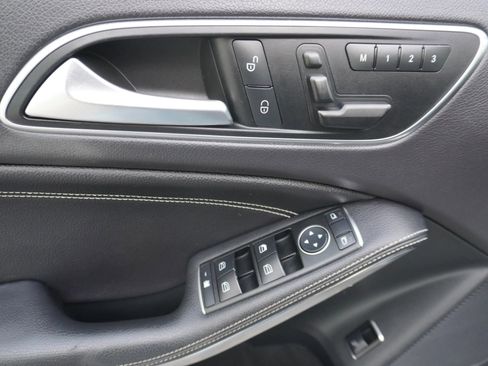 Used 2015 Mercedes-Benz GLA 250 4MATIC image 25