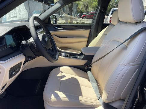 New 2026 Jeep Grand Cherokee L Limited image 13