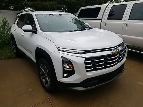 Certified 2025 Chevrolet Equinox LT w/ Convenience Package II FWD image 3