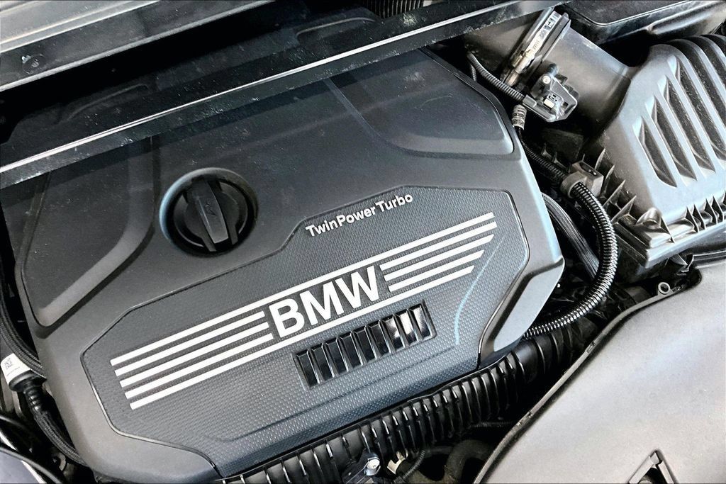Used 2022 BMW X2 xDrive28i w/ Convenience Package AWD/4WD image 32