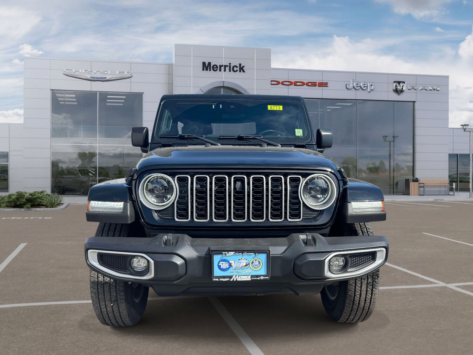 Used 2024 Jeep Wrangler Unlimited Sahara AWD/4WD image 3