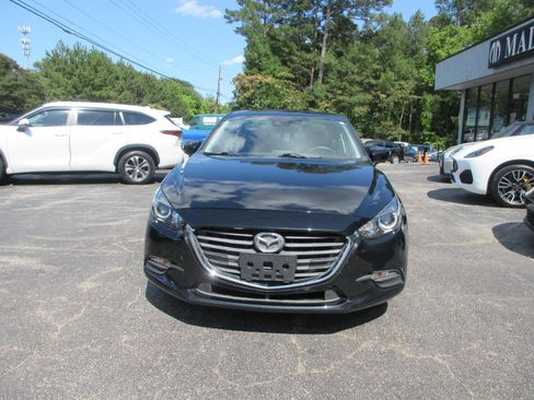 Used 2018 MAZDA MAZDA3 Sport FWD image 2