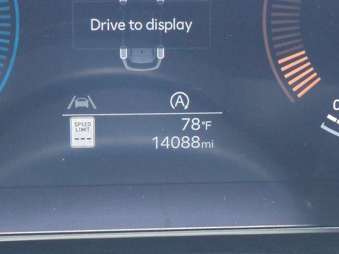 Used 2025 Hyundai Tucson SEL FWD image 12