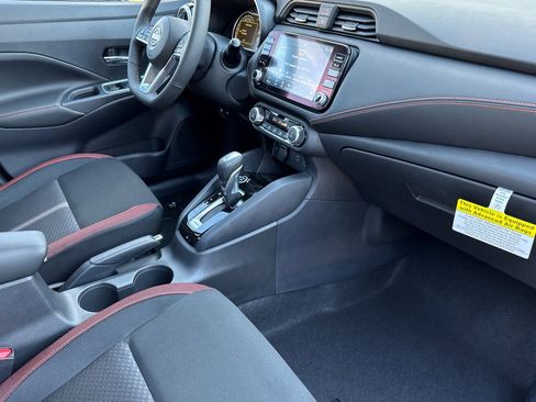 New 2025 Nissan Versa SR w/ Trunk Package image 12