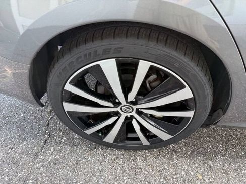 Used 2022 Nissan Altima 2.5 SR FWD image 10