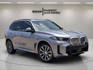Used 2025 BMW X5 xDrive40i w/ M Sport Package AWD/4WD video 1