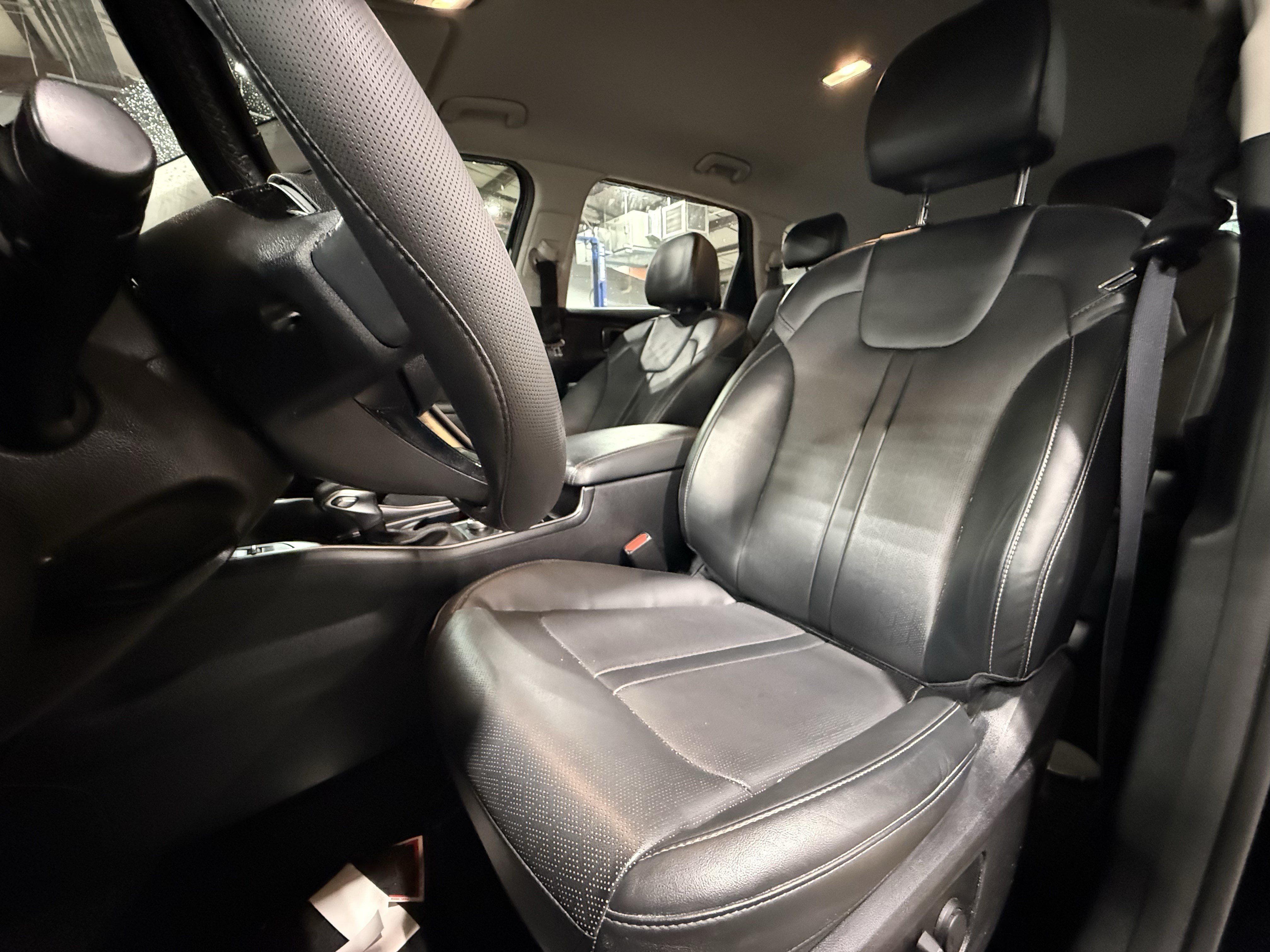 Used 2021 Kia Sorento EX FWD image 14