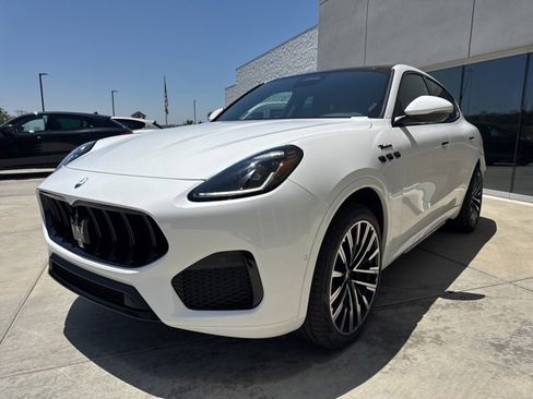 New 2025 Maserati Grecale Modena image 3